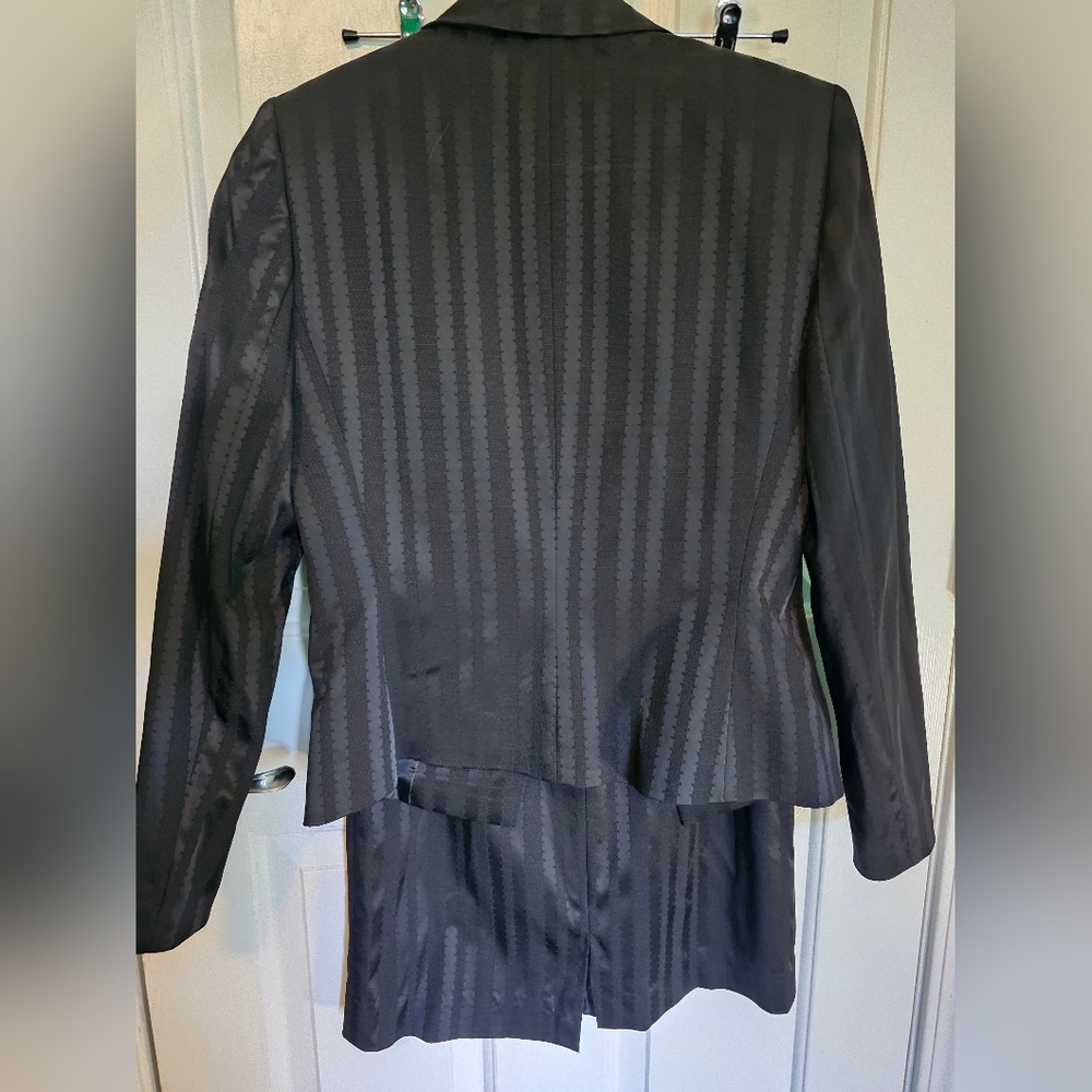 Tahari ASL Black Striped Blazer and Pencil Skirt Set Women's Sz 4 - Picture 11 of 16